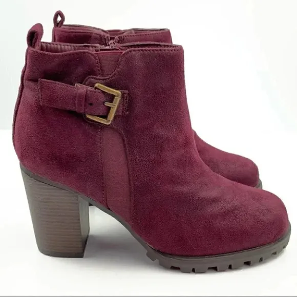 Sugar Foley ankle booties size 9.5 maroon chunky