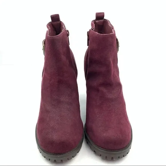 Sugar Foley ankle booties size 9.5 maroon chunky