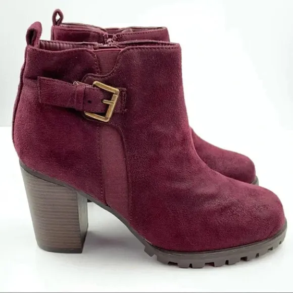 Sugar Foley ankle booties size 9.5 maroon chunky