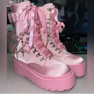 Sugar Thrillz Dolls Kill ‘HOLY REVELATION’ Combat Boots Pink Satin Charms NEW 9