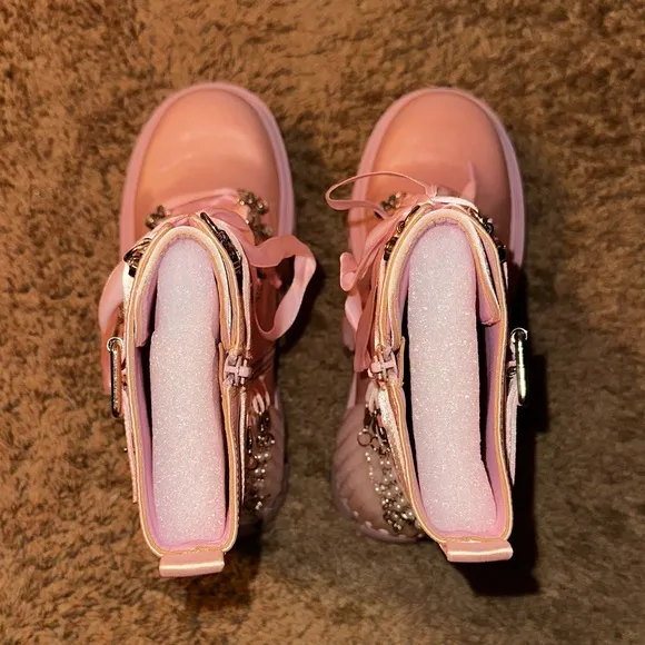 Sugar Thrillz Dolls Kill ‘HOLY REVELATION’ Combat Boots Pink Satin Charms NEW 9
