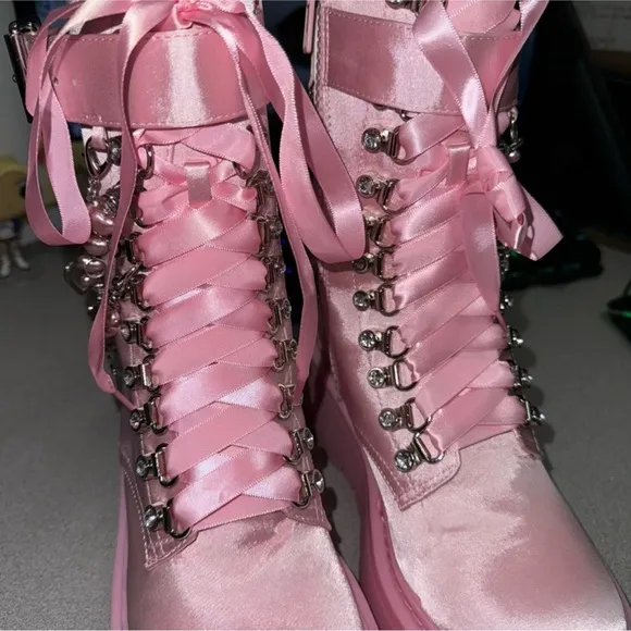Sugar Thrillz Dolls Kill ‘HOLY REVELATION’ Combat Boots Pink Satin Charms NEW 9