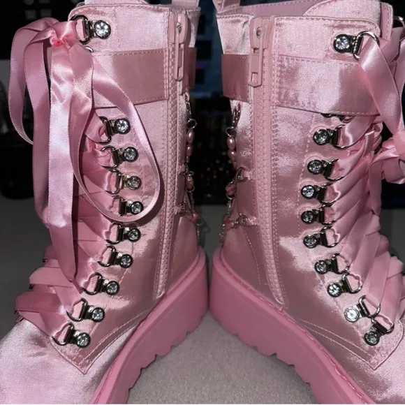 Sugar Thrillz Dolls Kill ‘HOLY REVELATION’ Combat Boots Pink Satin Charms NEW 9