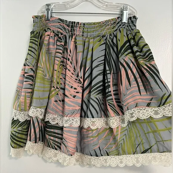 SUR LA PLAGE***Gorgeous Versace Style Leaves Skirt***Small $168