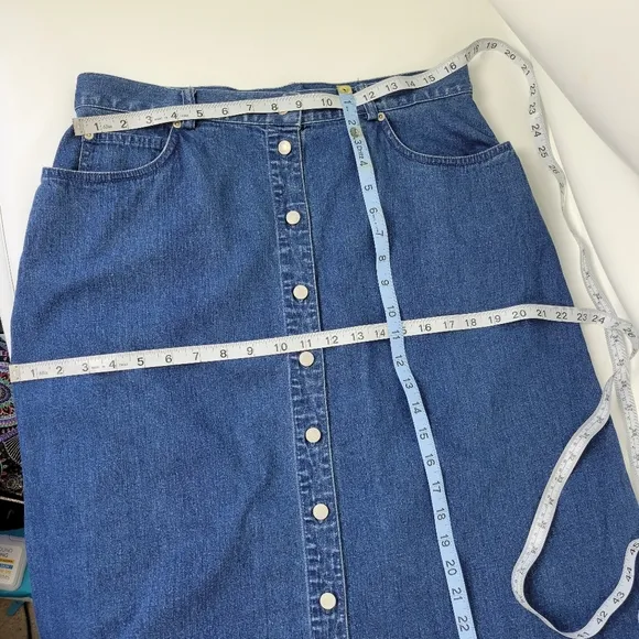 Talbots 100% Cotton Blue Jean Skirt Front Buttons Sz 16 EUC