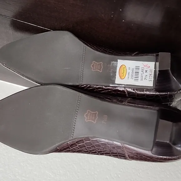 Talbots New Brown Embossed Leather Ankle Boots Womens Size 7.5B