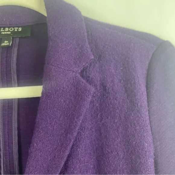 Talbots Wool Blend Purple Blazer Notched Collar Front Pockets Shorter Length 4P