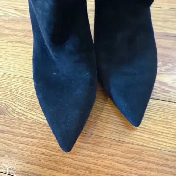 Tamara Mellon Black Heeled Boots with Pointed Toe and High Heel