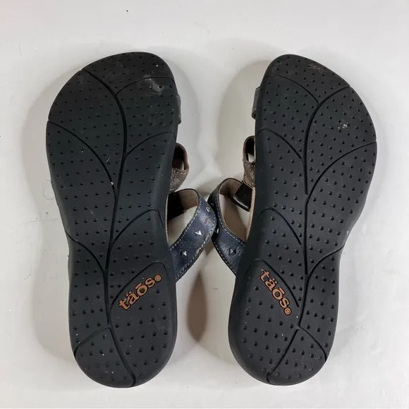 Taos studded slide sandals two toned leather size 7