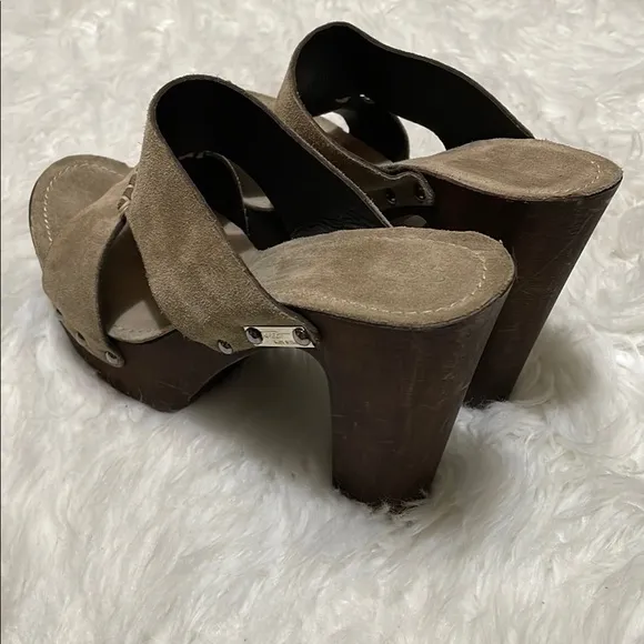 Tapeet by Vicini Tan Platform Heels Sandals Sz 38