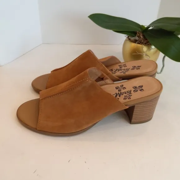 Tara M suede leather sandals