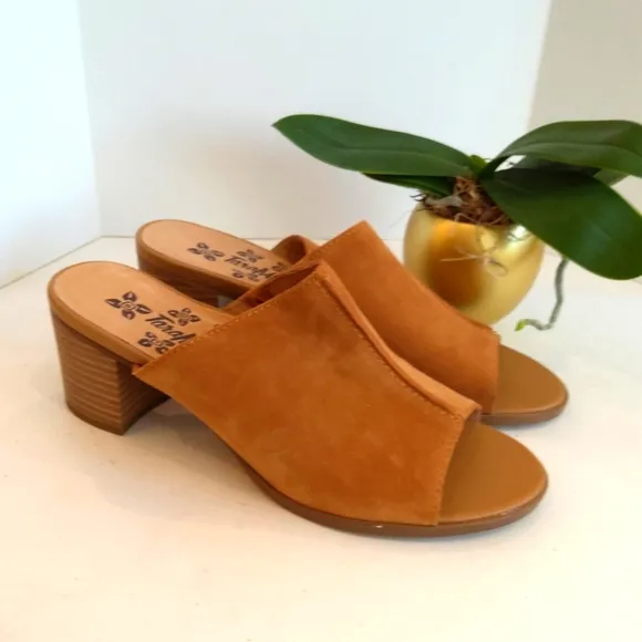 Tara M suede leather sandals