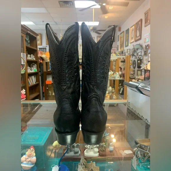 Texas Country Women’s Black Tooled Leather Cowboy Boots Size 8