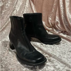 Timberland Alyse Black Leather Ankle‎ Boots Sz 7.5
