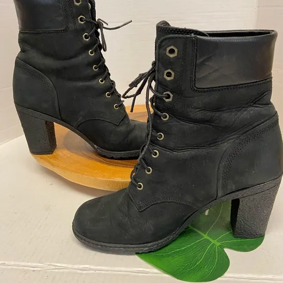 Timberland Classic Heeled Lace up Boots