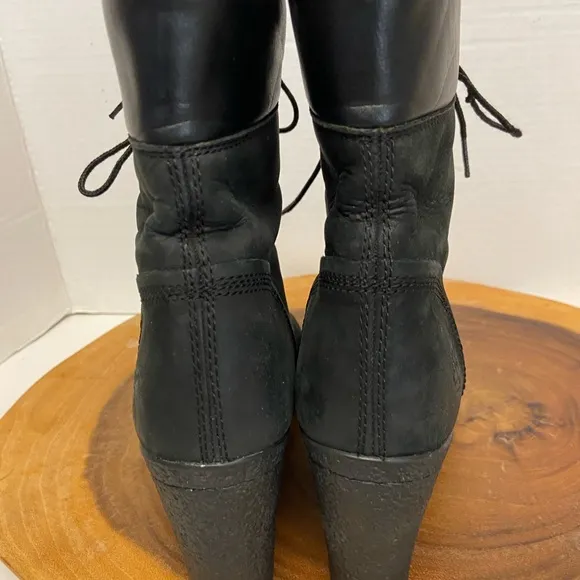 Timberland Classic Heeled Lace up Boots
