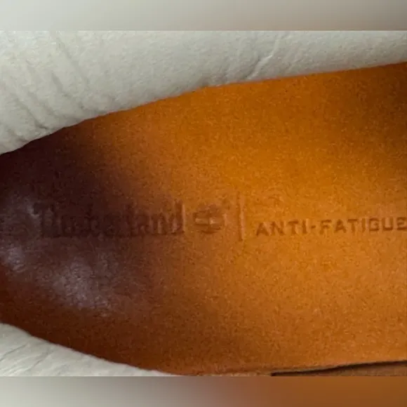 Timberland Cream Leather Boots - Classic Style and Durability for Every Season