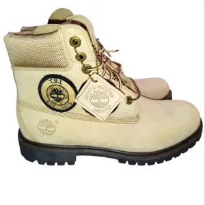 Timberland Men's 6 Inch Premium Waterproof Beige Boots - US Men’s Size 9 NEW