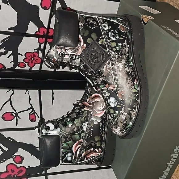 Timberland Waterproof Boots Floral NWB Size 7