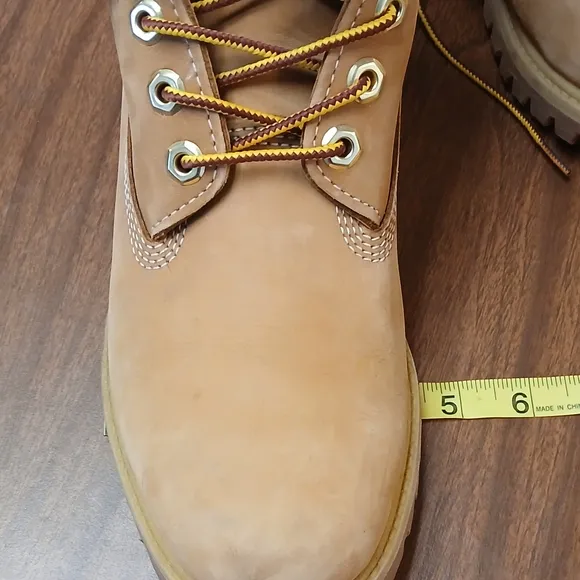 TIMBERLAND  Wheat Nubuck Leather Work Boots with Padded Collar and Rubber Sole