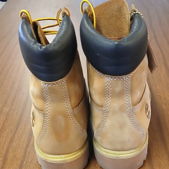 TIMBERLAND  Wheat Nubuck Leather Work Boots with Padded Collar and Rubber Sole