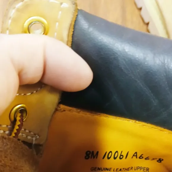TIMBERLAND  Wheat Nubuck Leather Work Boots with Padded Collar and Rubber Sole