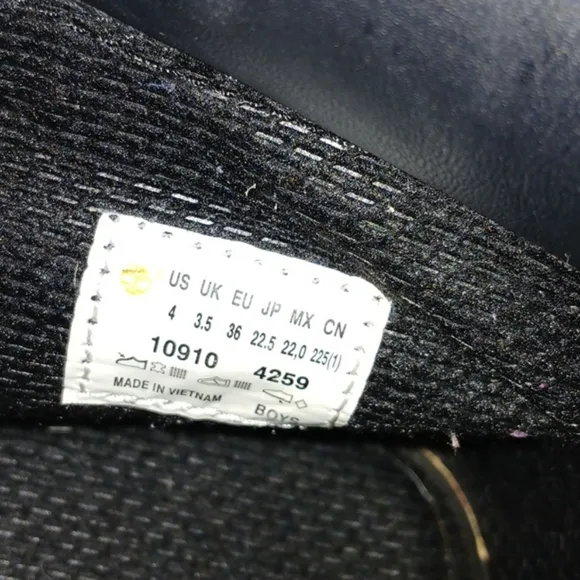 Timberland Women’s Premium Black Waterproof Boots Size 5.5