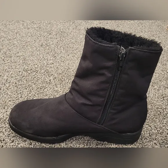 TOE WARMERS BOOTS WOMEN'S SIZE 8 BLACK WATERPROOF BOOTS