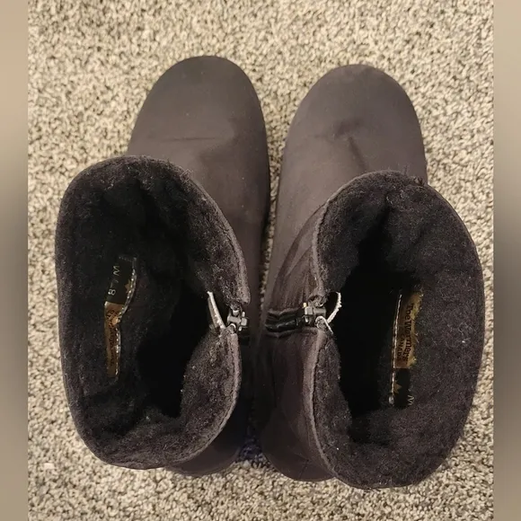 TOE WARMERS BOOTS WOMEN'S SIZE 8 BLACK WATERPROOF BOOTS
