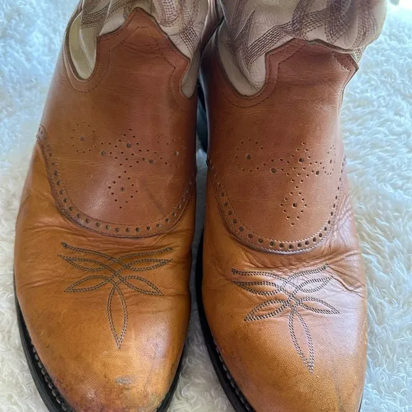 Tony Lama Cowboy Boots Tan and Cream Western Style