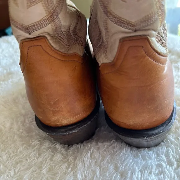 Tony Lama Cowboy Boots Tan and Cream Western Style