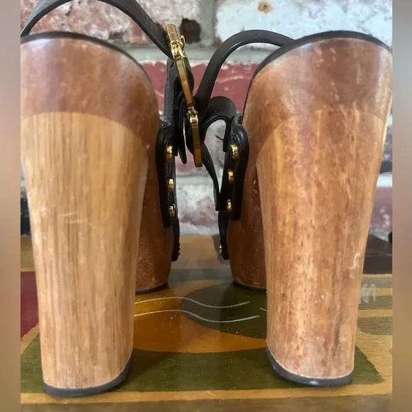 Tory Burch Brown Leather Chunky High Heel Sandals. Women’s Size 7.5.