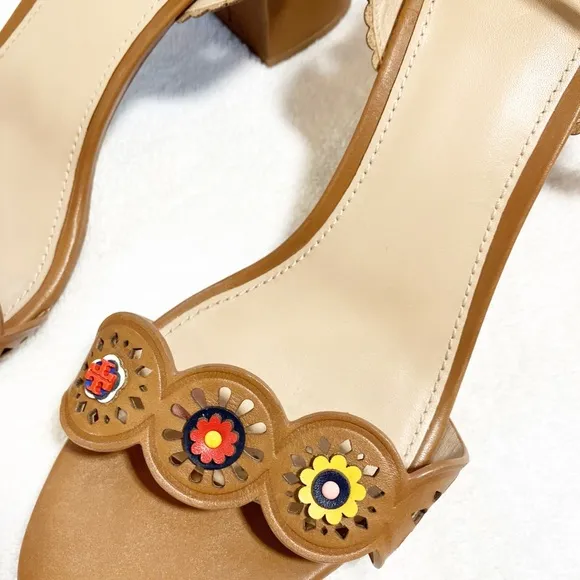 Tory Burch brown leather embellished sandals sz9