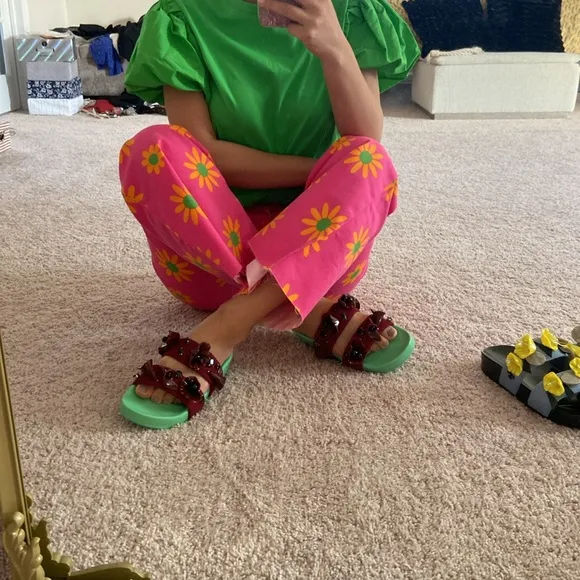 Tory burch flower pool slides. 7