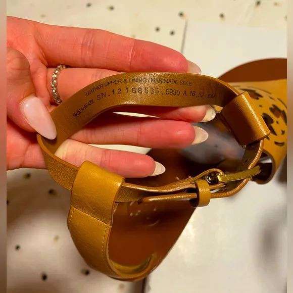 Tory Burch Miller tan wedge sandals