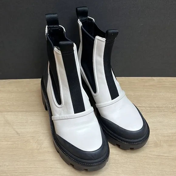 Tory Burch Women's Lug-Sole Chelsea Boots Ivory &amp; Black, Size 9 1/2