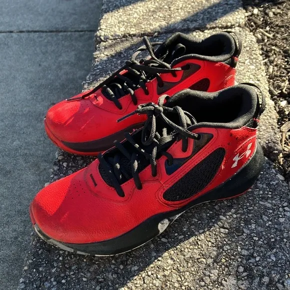 UA Red Black Lockdown basketball Sneakers