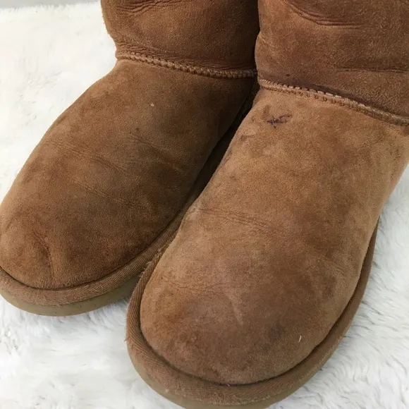 UGG 5815 Classic Tall Boots Chestnut Size 9