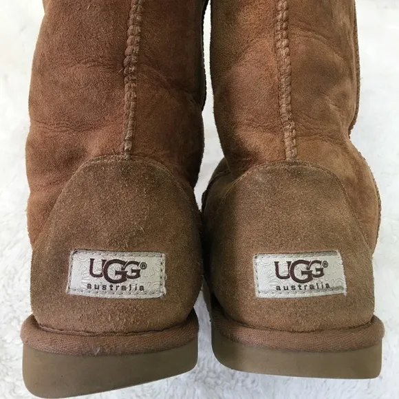 UGG 5815 Classic Tall Boots Chestnut Size 9