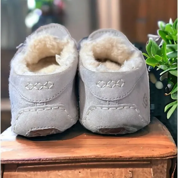 🔥🔥UGG Ansley Water Resistant Slippers Cozy comfy Loafers Size 6