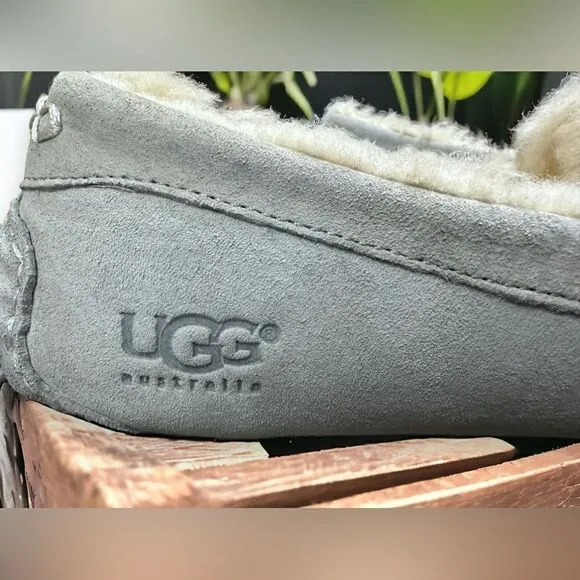 🔥🔥UGG Ansley Water Resistant Slippers Cozy comfy Loafers Size 6