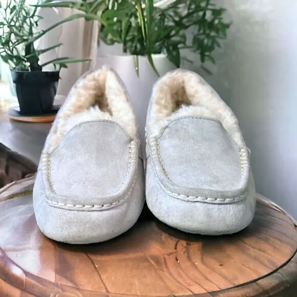 🔥🔥UGG Ansley Water Resistant Slippers Cozy comfy Loafers Size 6
