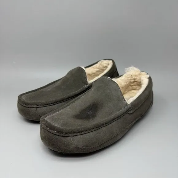 UGG Ascot Mens Slippers Loafer Size 9 Gray Suede Sheepskin Lined Shoes