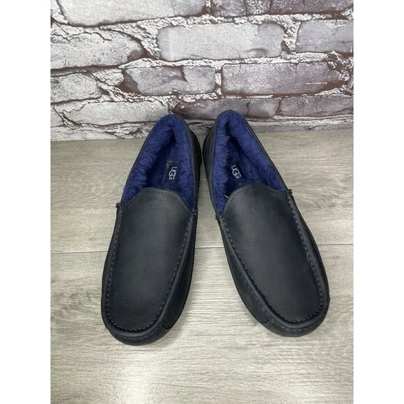 UGG Ascot Slipper Blue Matte Leather Navy Wool Loafers Men’s 10M US/43EU 1103889
