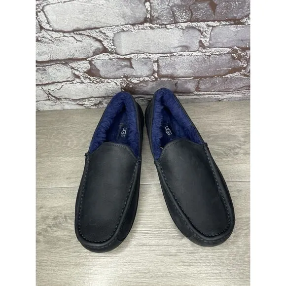 UGG Ascot Slipper Blue Matte Leather Navy Wool Loafers Men’s 10M US/43EU 1103889