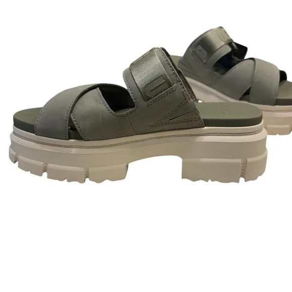 UGG Ashton women’s sandals in Moss Green. NIB