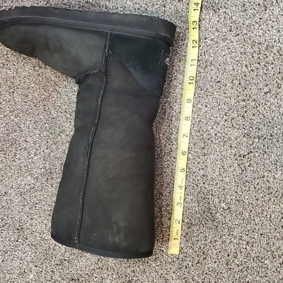 Ugg Australia Women Classic Tall Boots Sheepskin Leather shoes sz 7