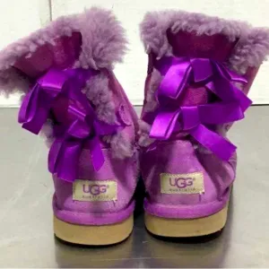 UGG BAILEY BOW II Classic Short Garnet Suede Purple Boots~Size 4