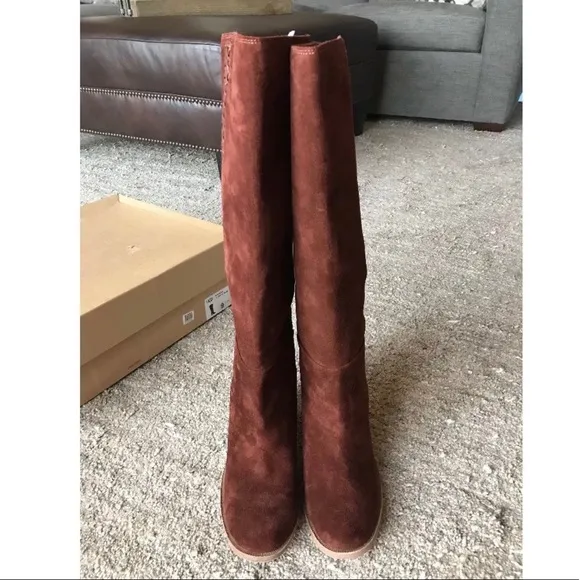 UGG Brown Winter Boots with Chunky Heel and Side Zipper