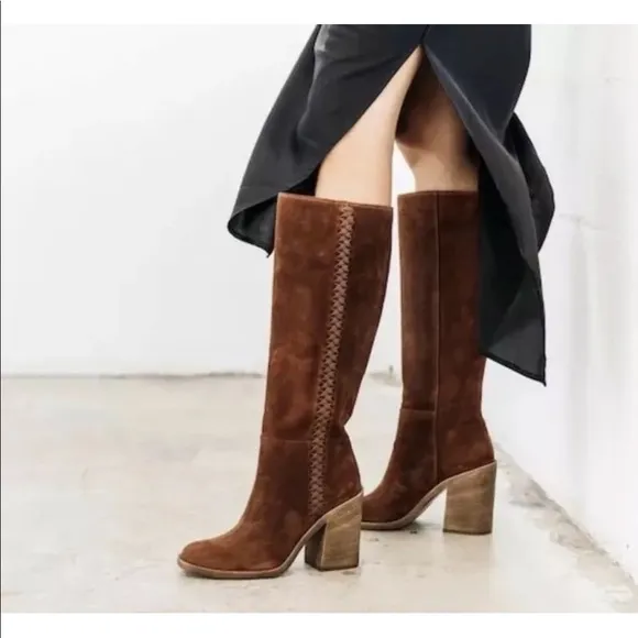 UGG Brown Winter Boots with Chunky Heel and Side Zipper
